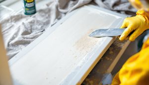 découvrez des méthodes efficaces et sûres pour enlever la peinture sur pvc. nos conseils pratiques vous aideront à restaurer vos surfaces sans les endommager, que ce soit pour des fenêtres, des meubles ou des objets décoratifs.