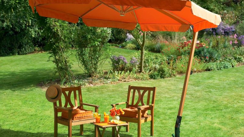Le parasol de jardin : bien plus qu&rsquo;un simple accessoire, un vrai élément de décoration extérieure
