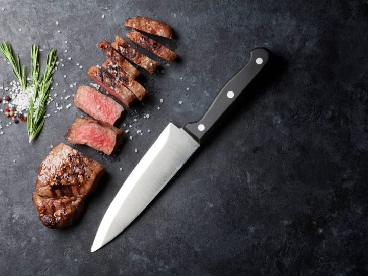 Comment choisir le bon couteau de table selon chaque type de viande servie